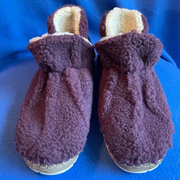 🥿 LL Bean Woman’s Cozy Slipper Booties. Sherpa Fleece. NWOB. 🥿 - Picture 1 of 13
